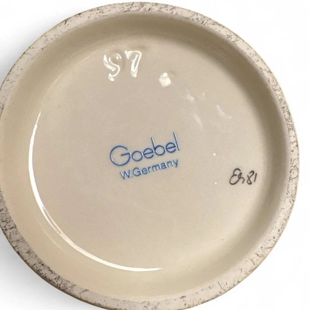 Vintage M.I. Hummel / Goebel 